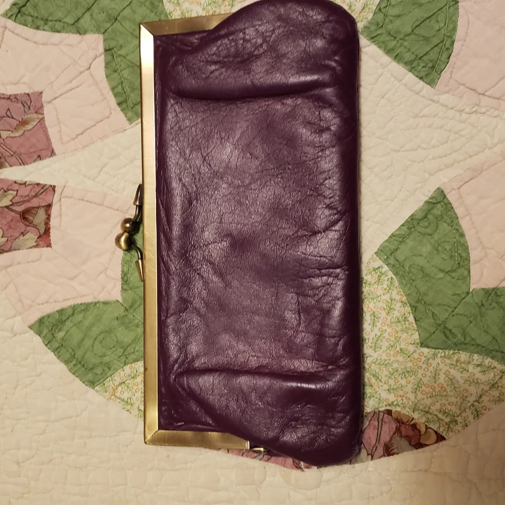 Source‎ Unknown Deep Purple Clutch